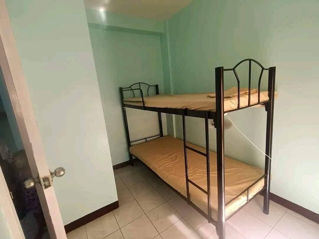 Bed space for girl 2700 monthly - photo 2