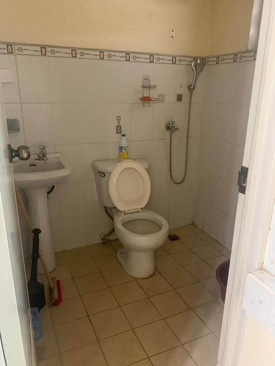 For rent 1 bedroom with 1 toilet and built in cabinets - photo 4