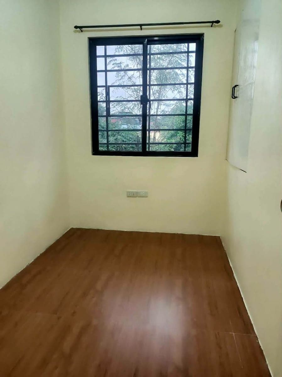 Camella Homes 5, Naga Road Las Piñas City House For Rent - photo 5