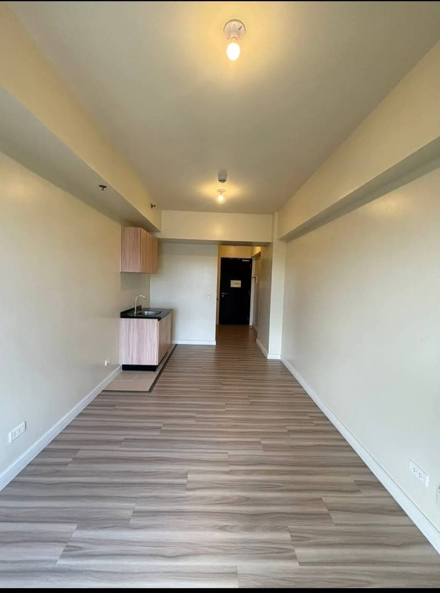 For Rent: Studio Unit- Bare - photo 2
