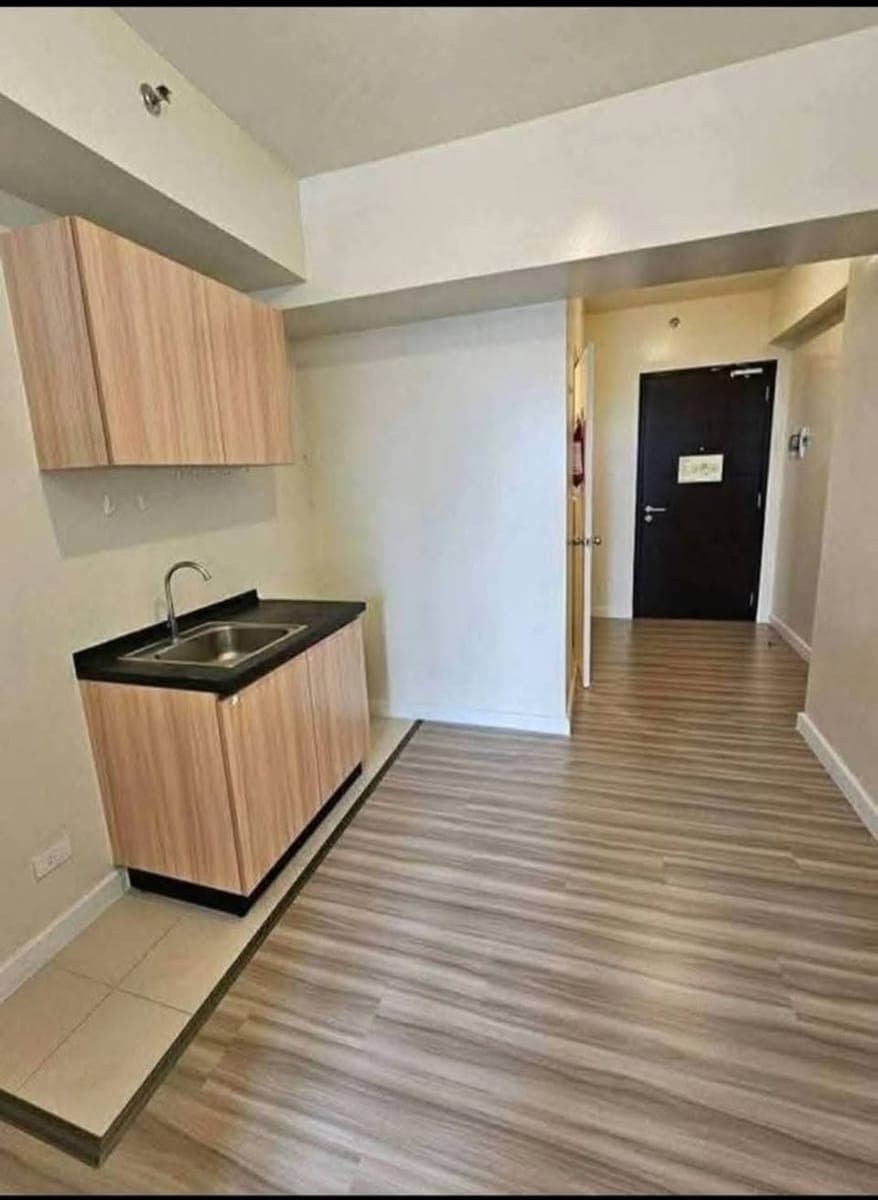 For Rent: Studio Unit- Bare - photo 3