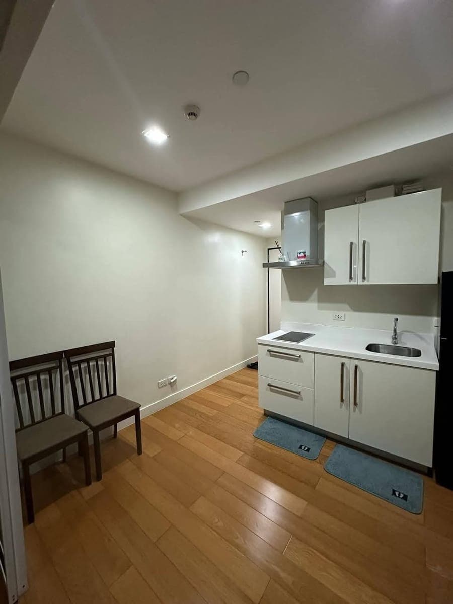 📍 CONDO UNIT FOR LEASE - photo 3