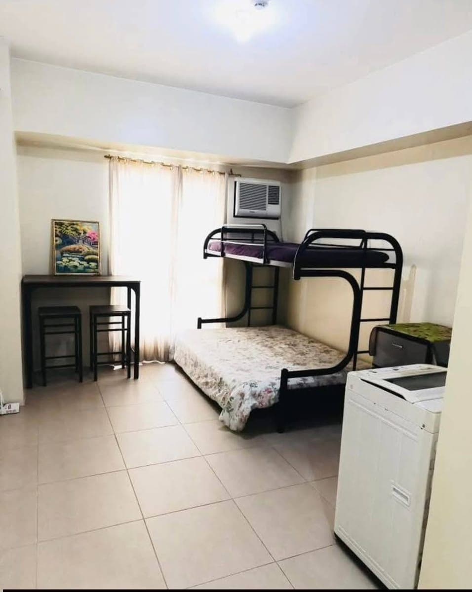Condo Studio Unit for Rent - photo 1