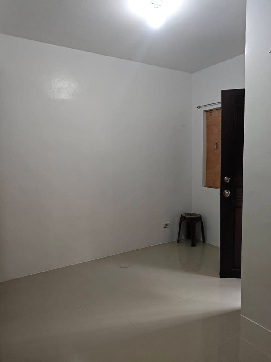 🏠 FOR RENT — ROOM / SMALL HOUSE - photo 3