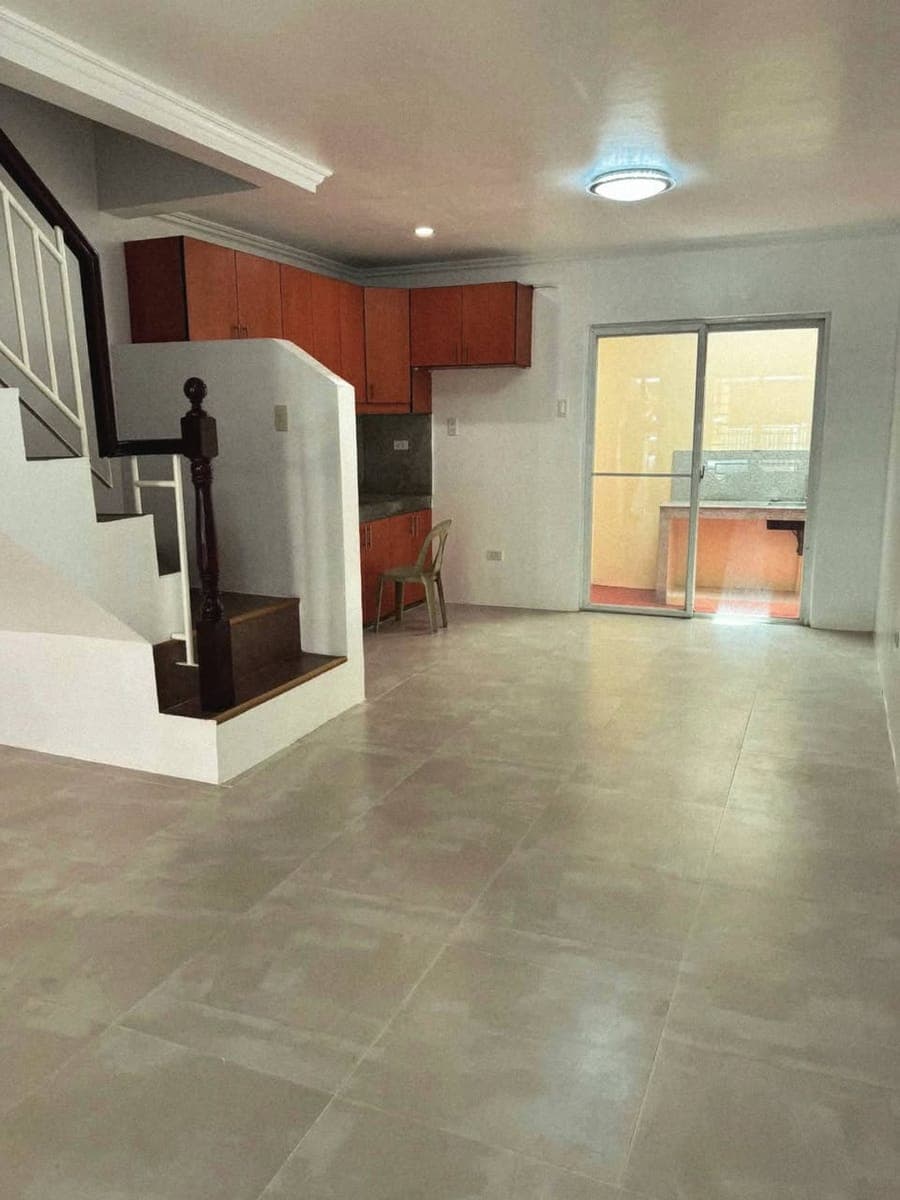 3-BR Townhouse for RENT. - photo 3