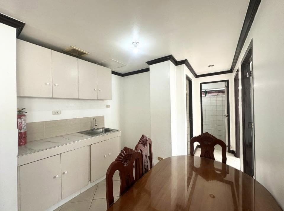 # ***FOR RENT: The Palm Towers near Makati Med *** - photo 4
