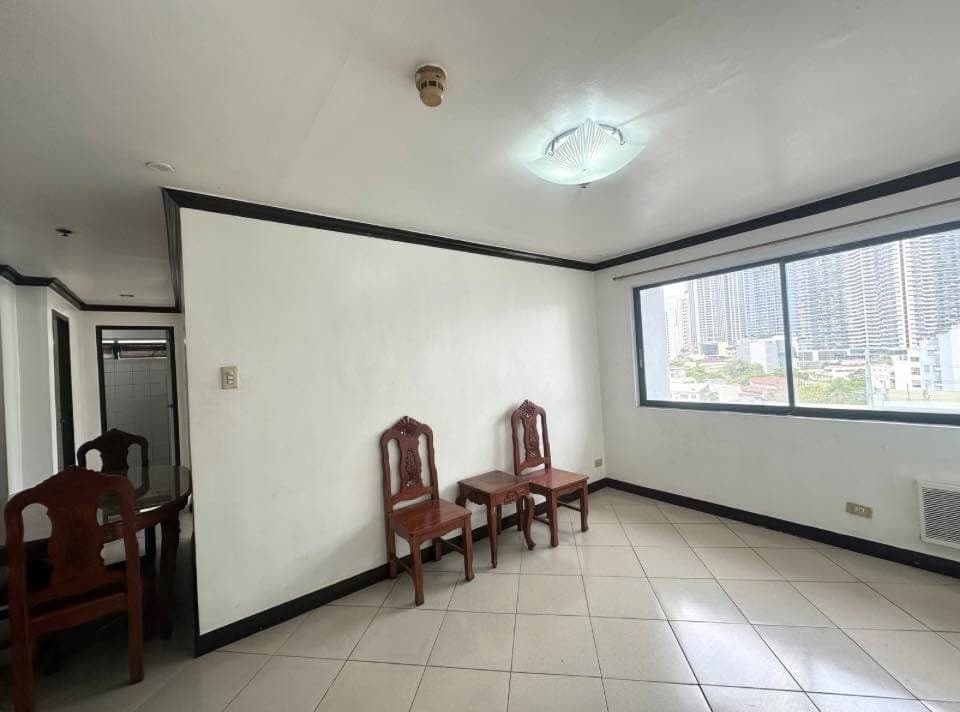 # ***FOR RENT: The Palm Towers near Makati Med *** - photo 5