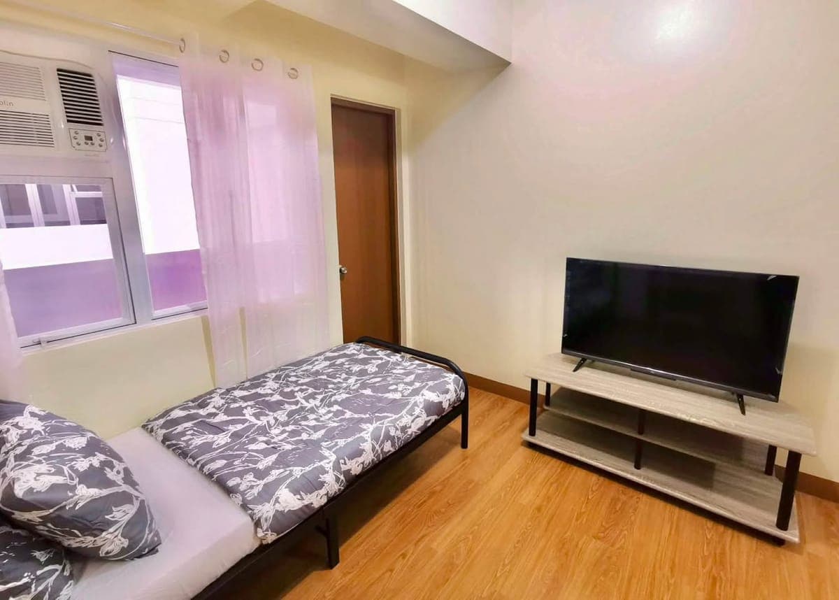 𝐅𝐎𝐑 𝐑𝐄𝐍𝐓: Fully Furnished Studio Unit at Cityland One Premier Alabang - photo 1