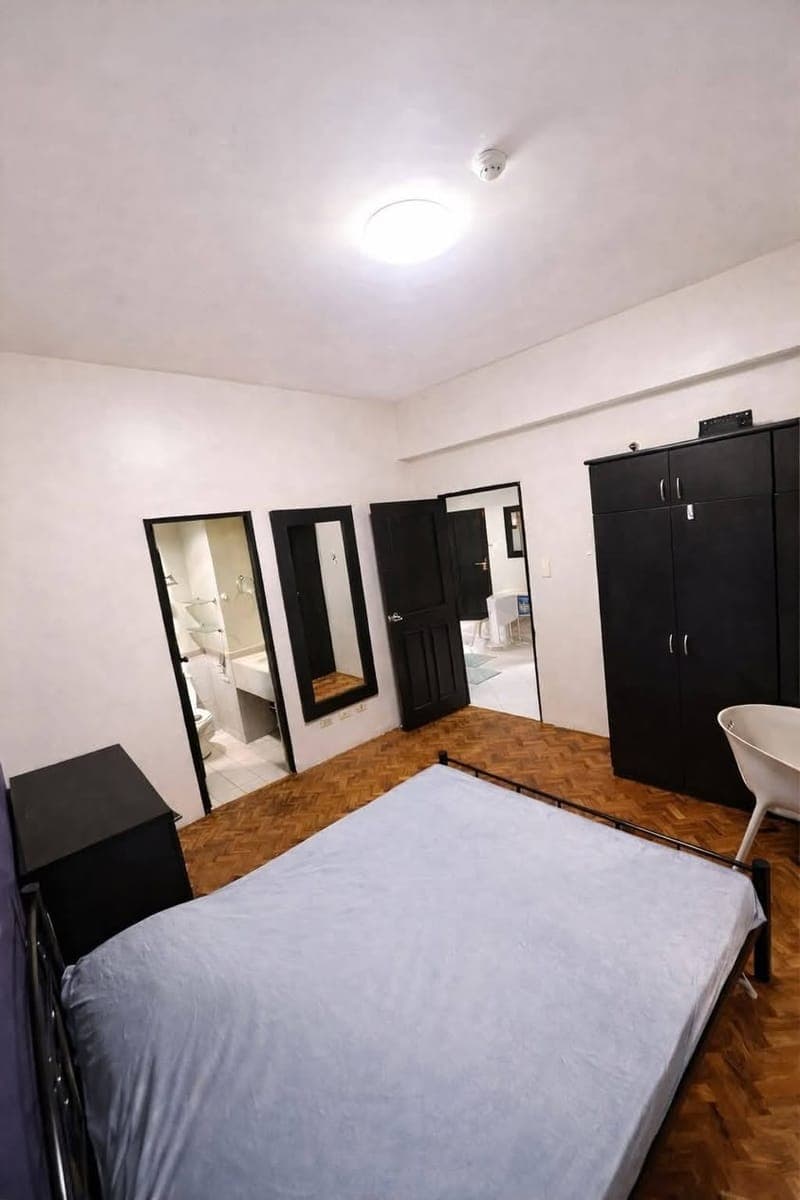 2BR Big Cut Unit w/ Balcony - photo 4