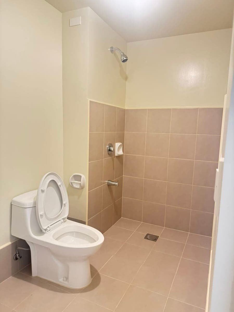 BRANDNEW !!!1bedroom at Avida Cloverleaf Near Ayala Clovermall / Affordable condo  !!! - photo 4