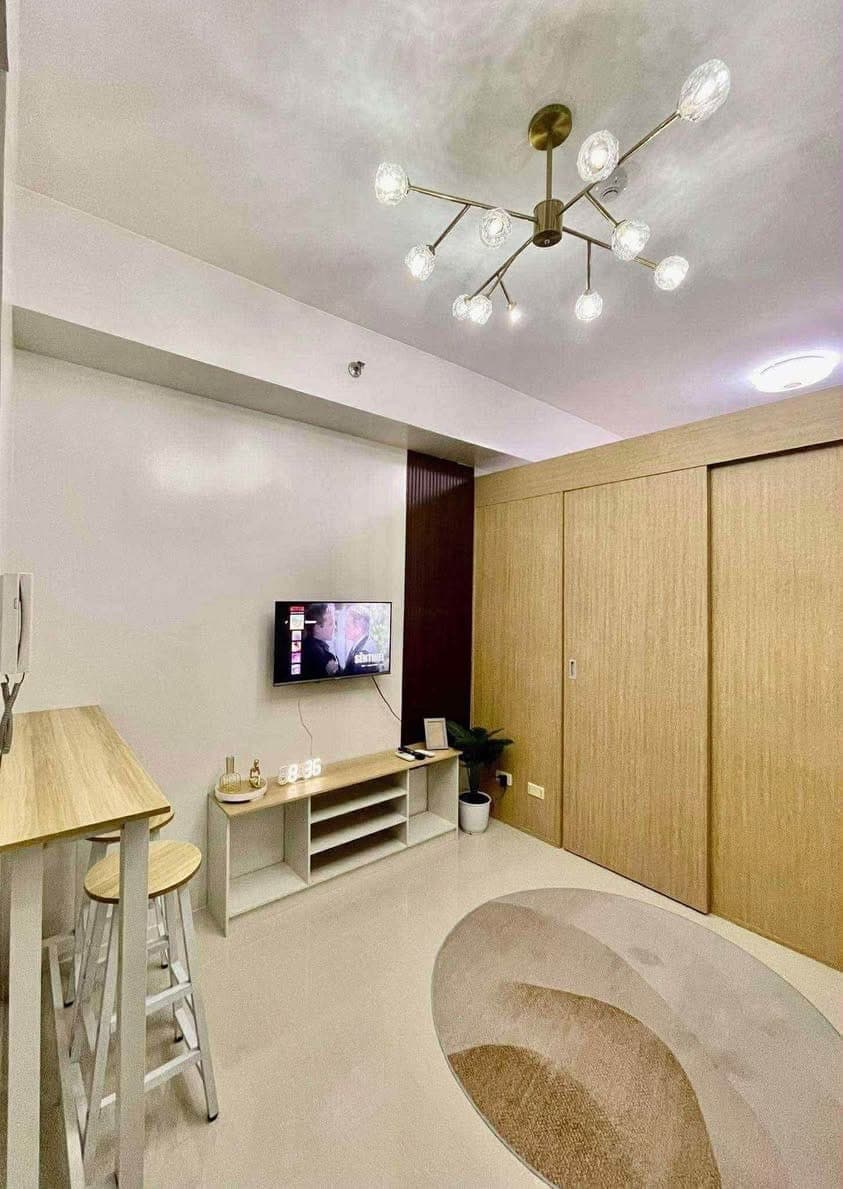 1BR with Balcony | Fully Furnished - photo 4