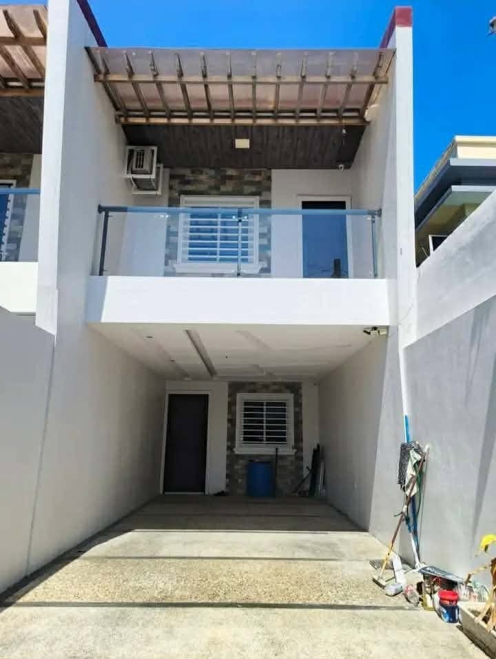 house for 4bedrooms 1maidroom 2carpark furnished 50k location Pilar village - photo 2