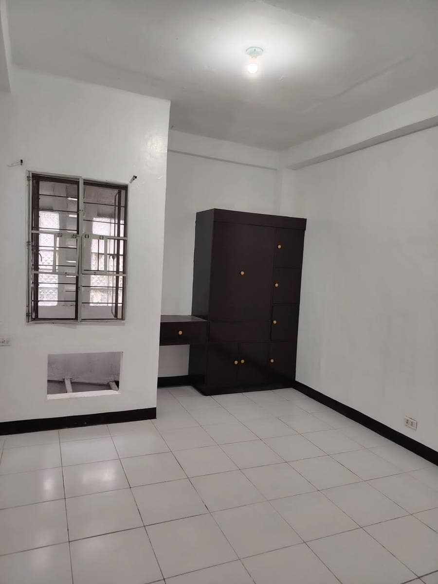 Townhouse for rent - photo 5