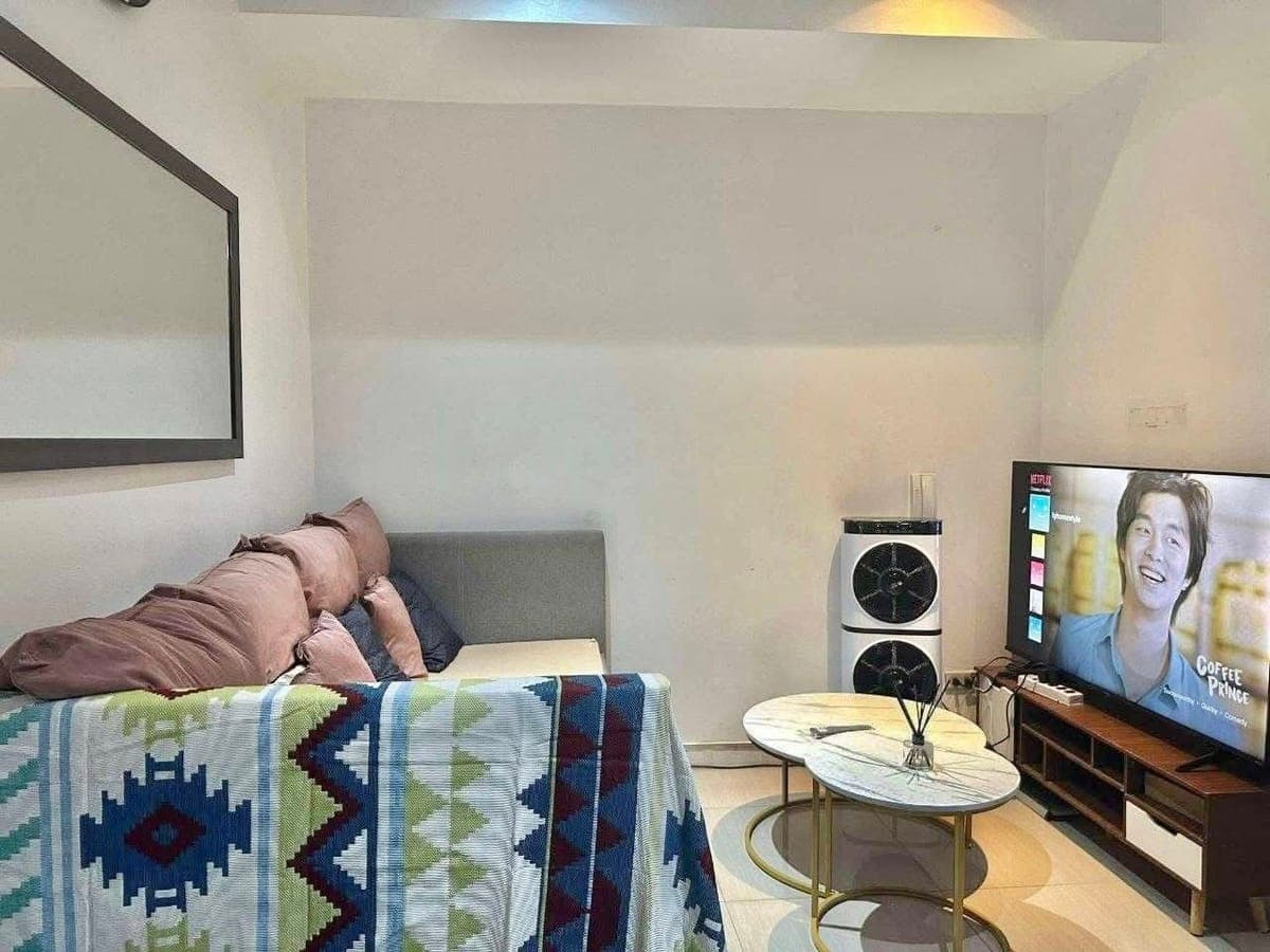 55K MONTHLY‼️2-BEDROOM CONDO UNIT IN THE GRAMERCY RESIDENCES‼️ - photo 3