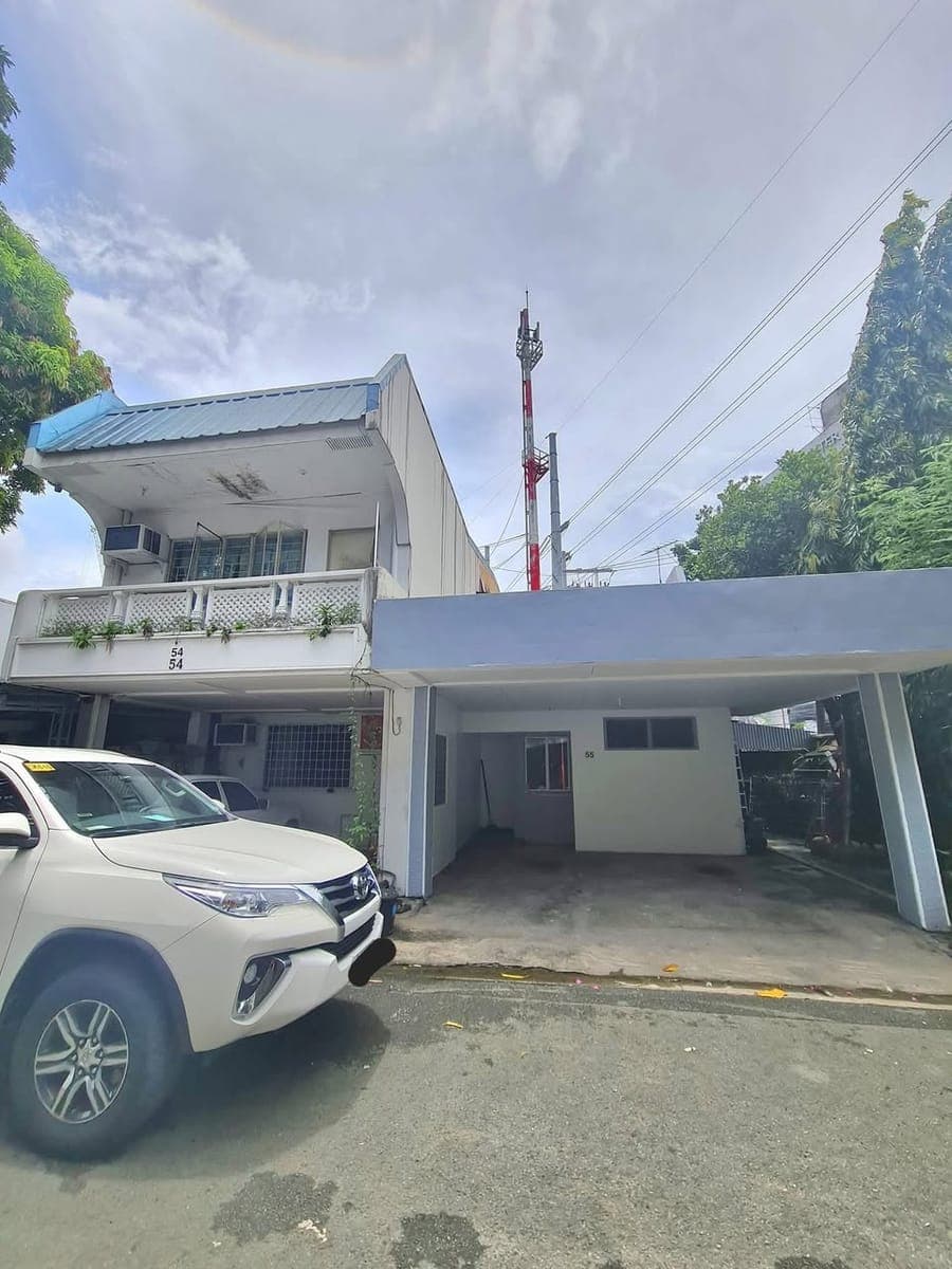 🚨 A 3-BEDROOM TOWNHOUSE IN MAKATI FOR ONLY ₱70,000/MONTH? 🚨 - photo 1