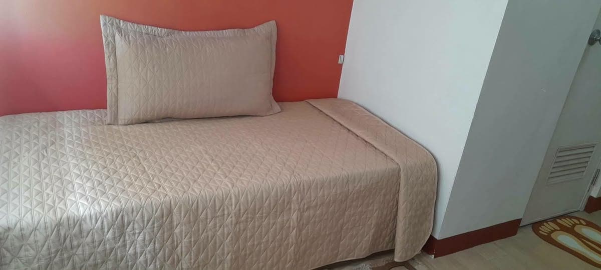 Unit 805 8th floor 14sq.m, Studio One Condominium, Northgate Filinvest Alabang.12k/mo. rent 2mos. 1m... - photo 1