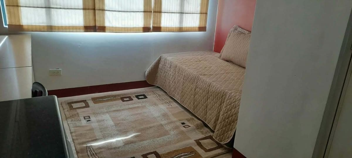 Unit 805 8th floor 14sq.m, Studio One Condominium, Northgate Filinvest Alabang.12k/mo. rent 2mos. 1m... - photo 2