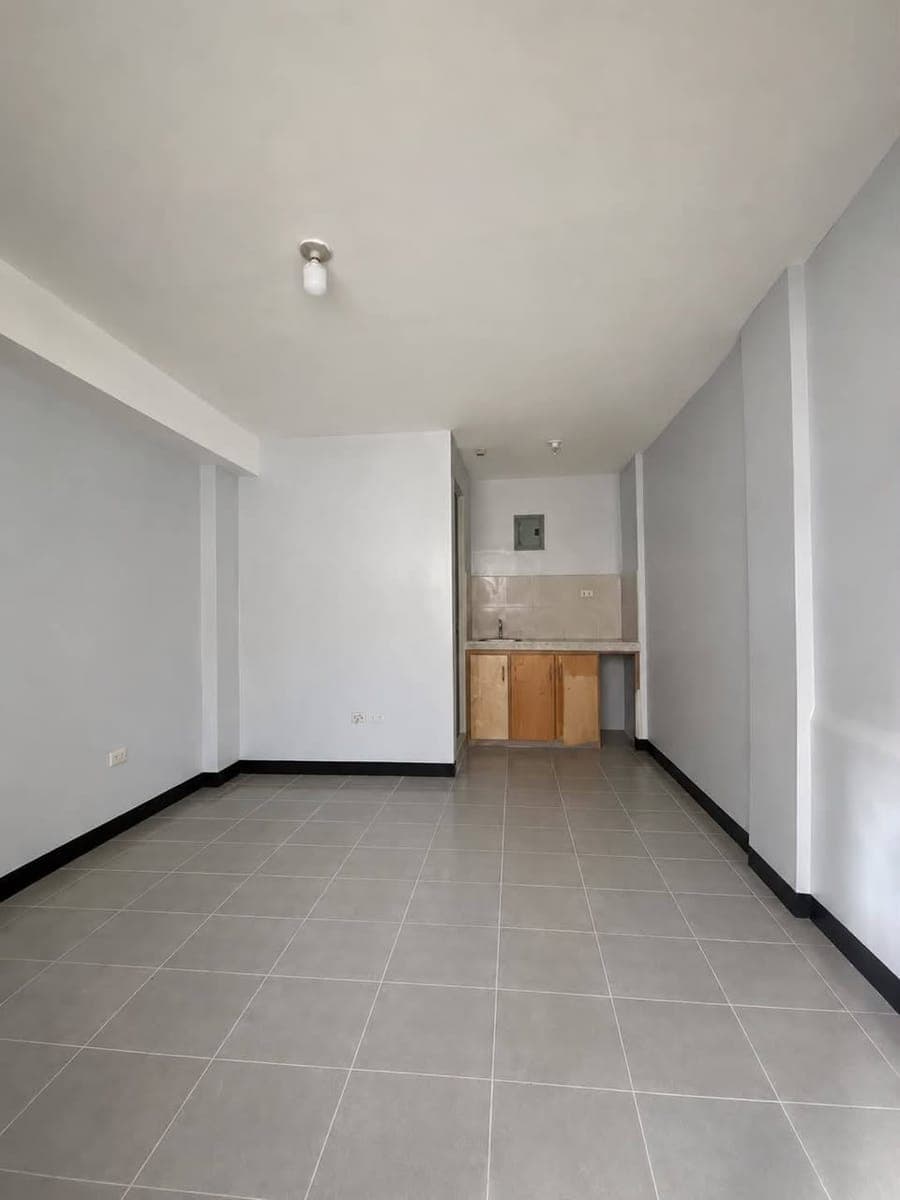 APARTMENT FOR RENT - photo 1