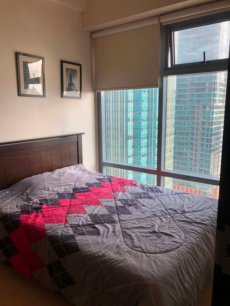 1 Bedroom With Balcony in Parkwest For Rent - photo 2