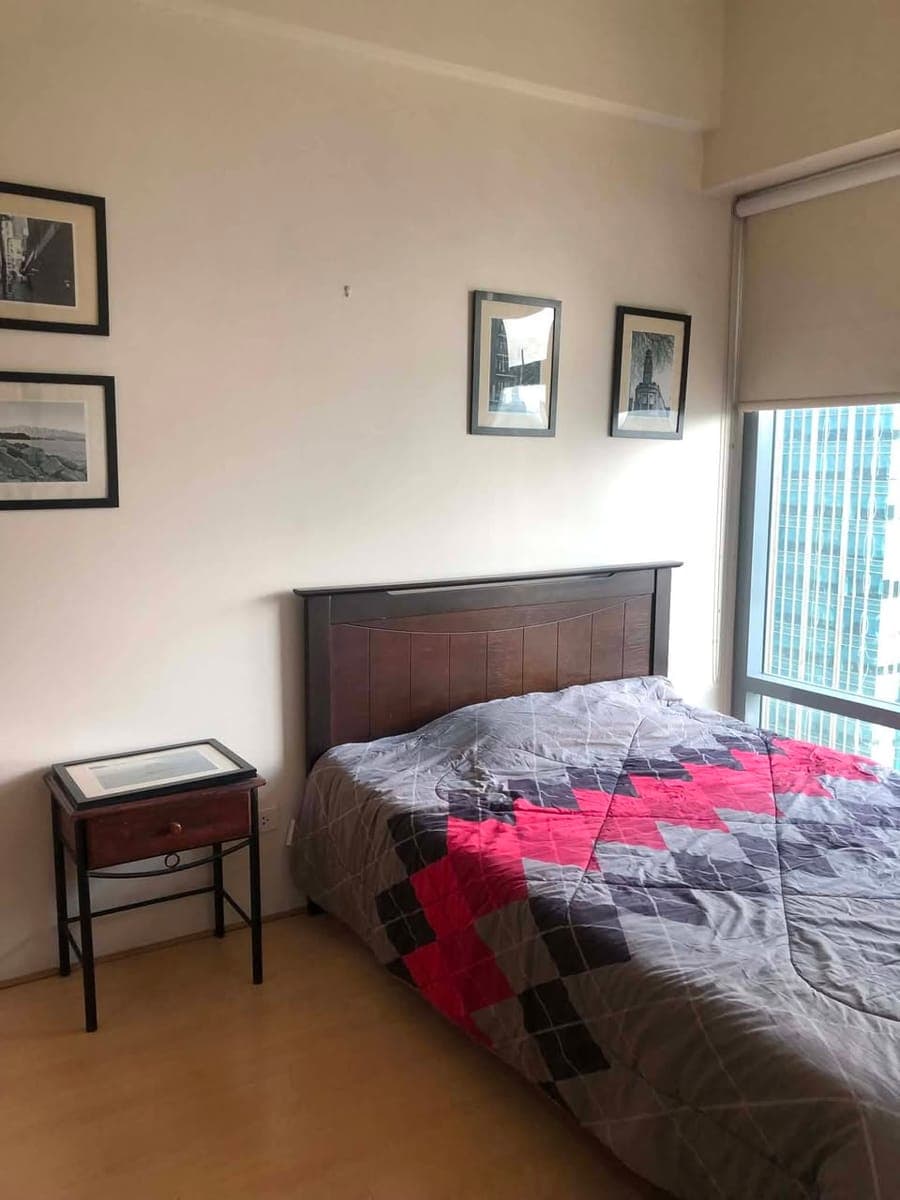1 Bedroom With Balcony in Parkwest For Rent - photo 3