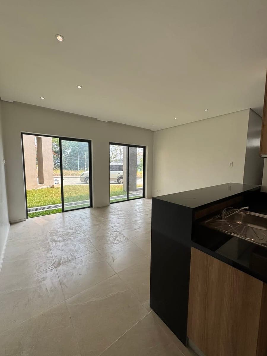 FOR RENT – Modern Townhouse in Novaliches, Quezon City - photo 4