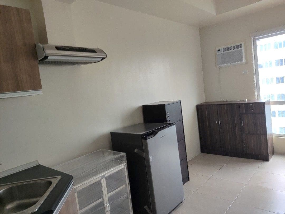 Semi Furnished Studio Condo Unit For Rent - Unit 3612 Tower 3 Avida Towers Vita - photo 3
