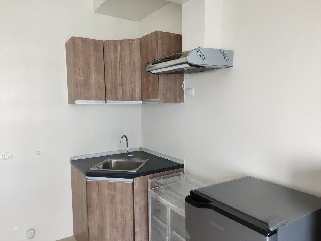 Semi Furnished Studio Condo Unit For Rent - Unit 3612 Tower 3 Avida Towers Vita - photo 5