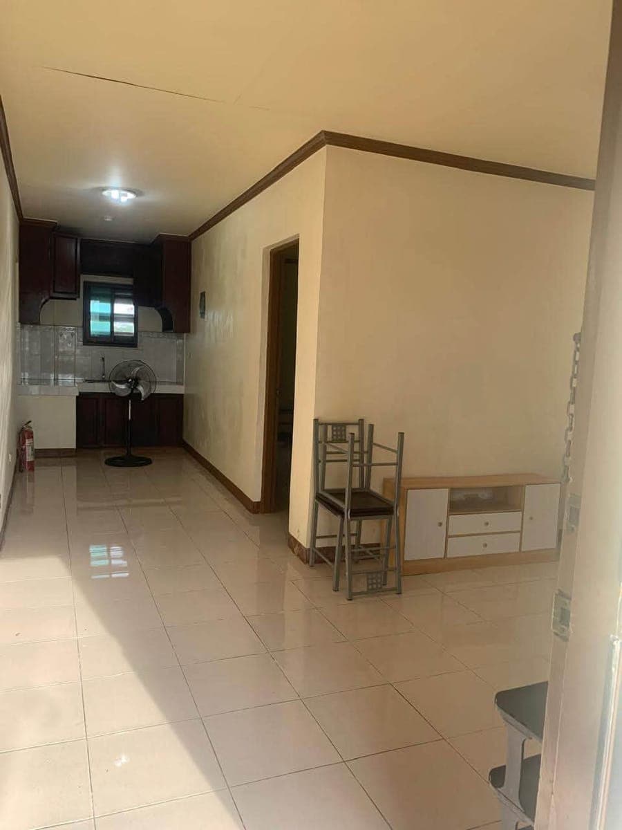 For rent 1 bedroom with 1 toilet and built in cabinets - photo 1