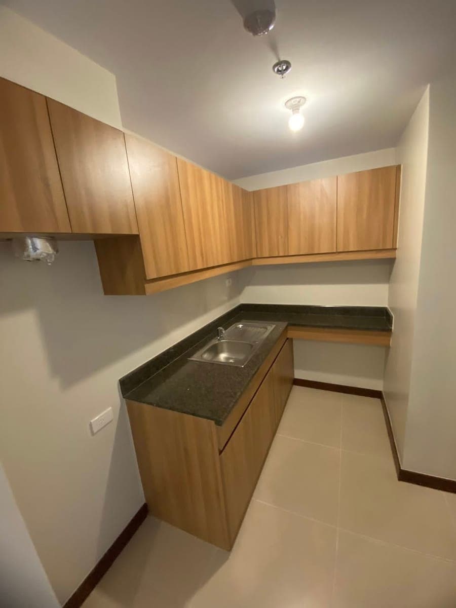FOR RENT BRAND NEW 2 BEDROOM UNIT - photo 1