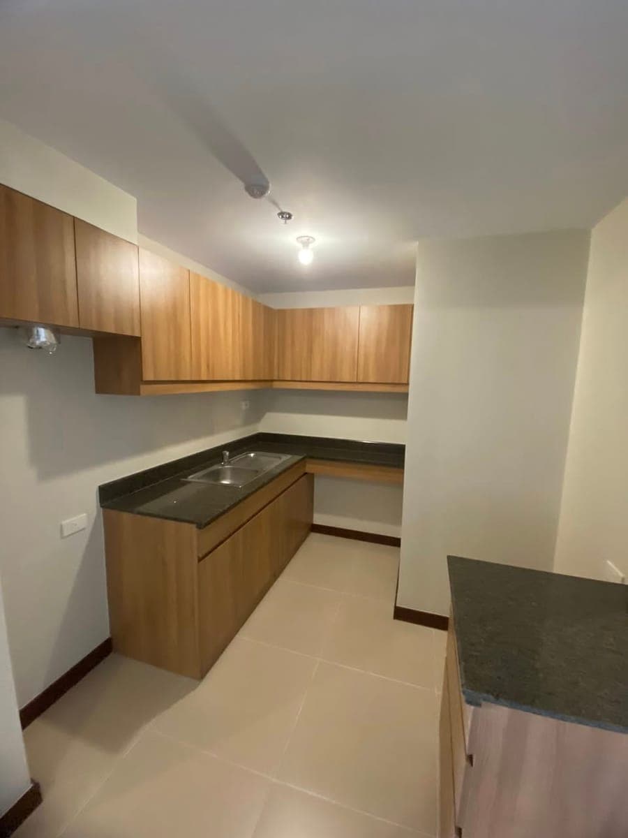 FOR RENT BRAND NEW 2 BEDROOM UNIT - photo 2