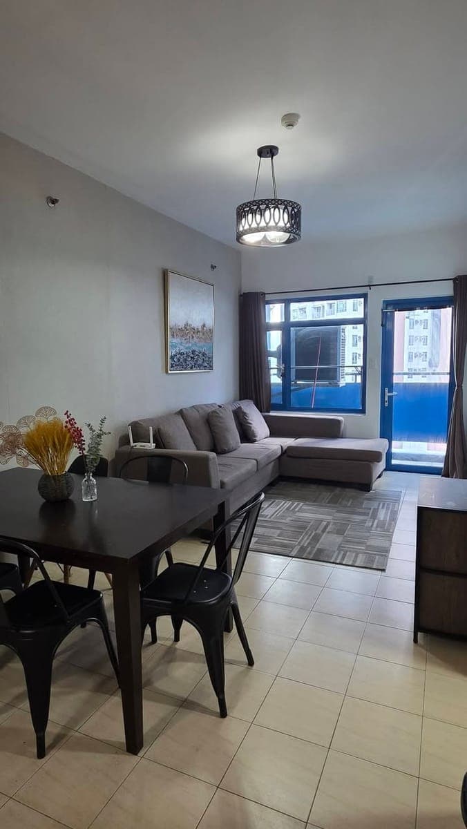FOR RENT: 2BR 2BA Corner Condo Unit One Pacific Place - photo 2
