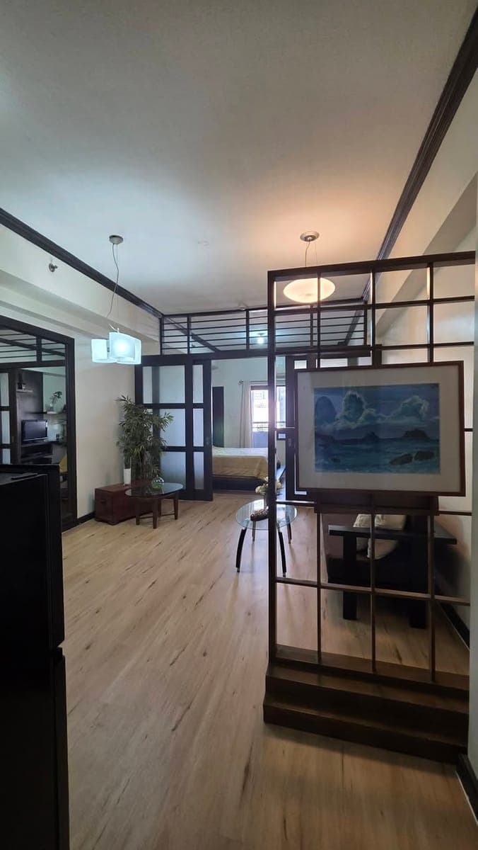 FOR RENT: 1BR Big Cut Condo Unit w/ balcony - photo 2