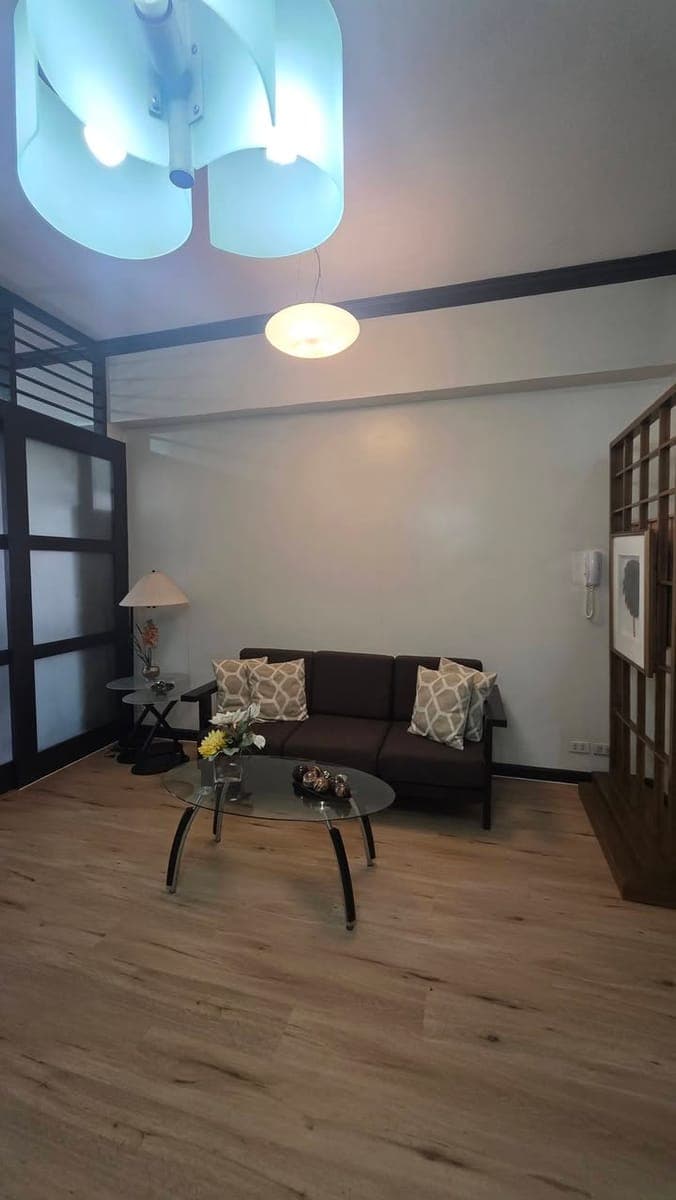 FOR RENT: 1BR Big Cut Condo Unit w/ balcony - photo 3