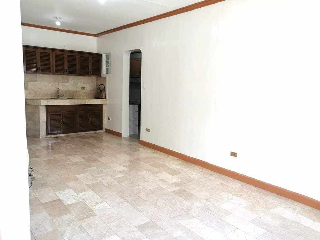 house and lot for sale or rent if for sale Vista Real Executive Village Quezon City. Ever Gotesco Co... - photo 1