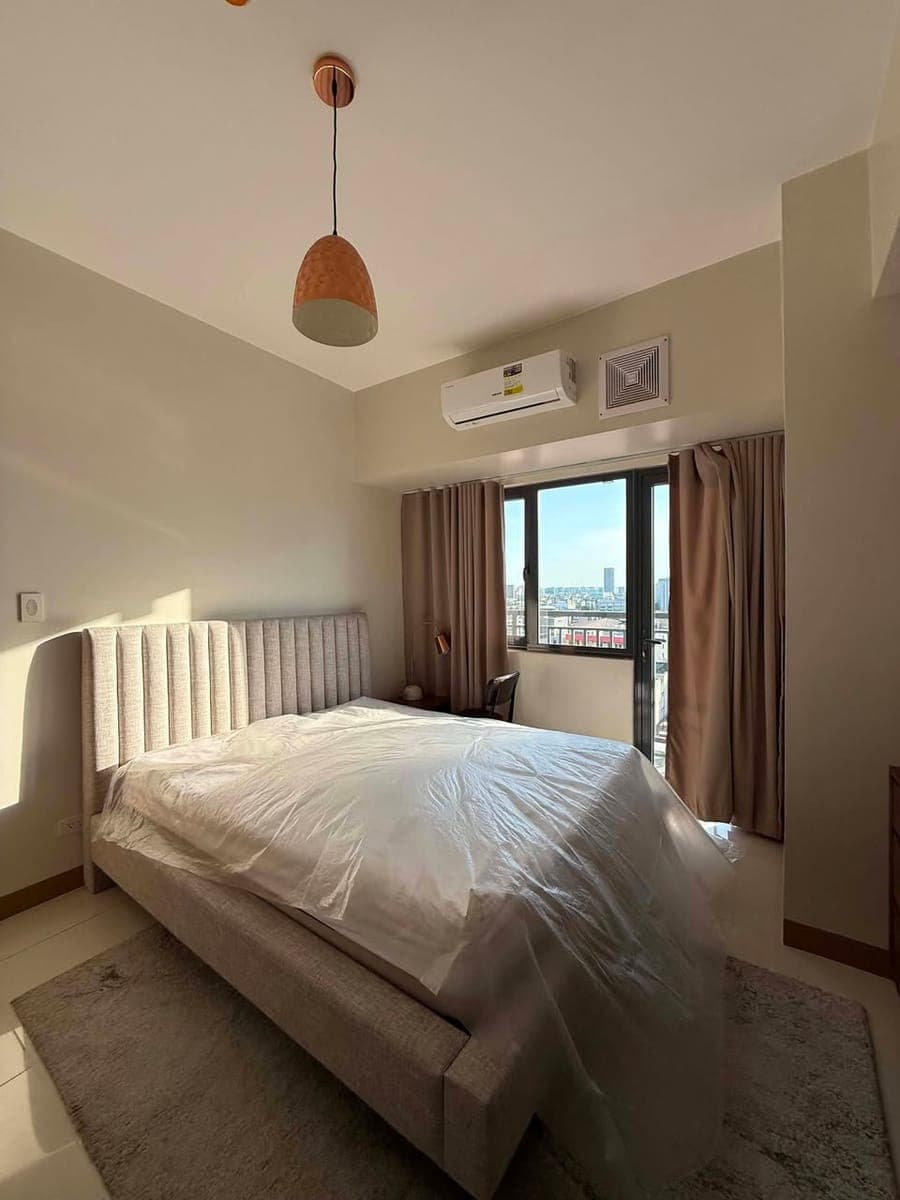 2 Bedroom | 2 Bathrooms w/ Balcony - photo 1