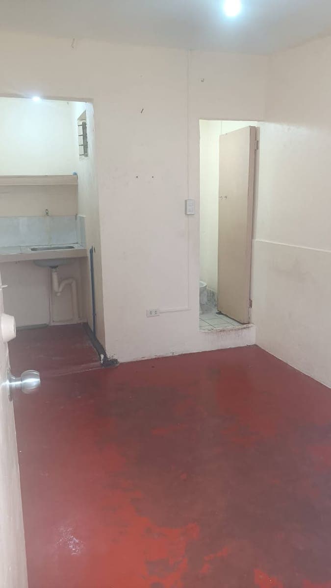 Room for rent, studio type with CR and sink, 5k rate, Pamplona park subdivision las pinas city - photo 1