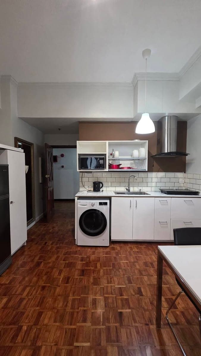 FOR RENT: 1BR Big Cut Condo Unit w/ Balcony - photo 3