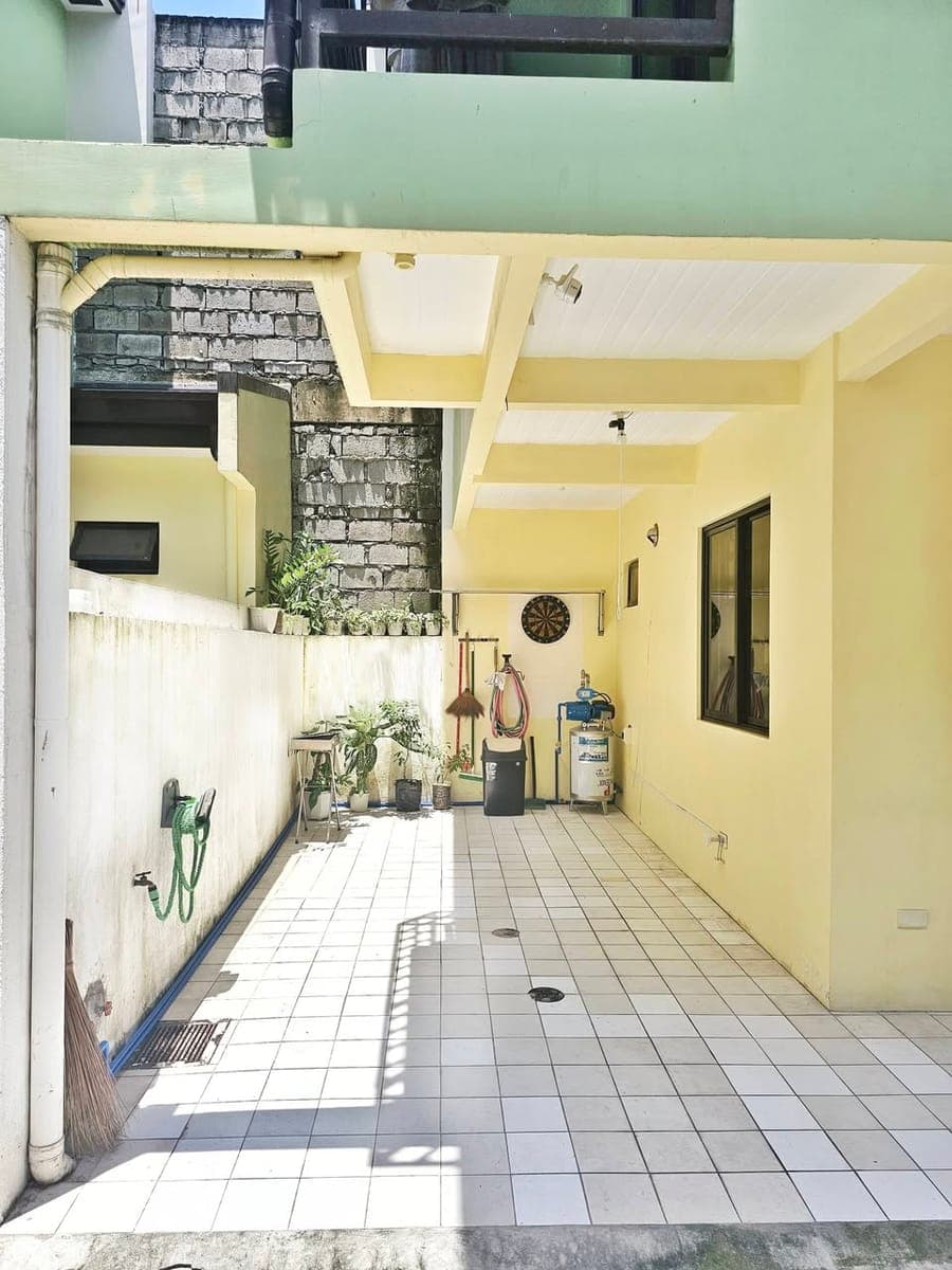 2 Storey House for Rent - photo 3