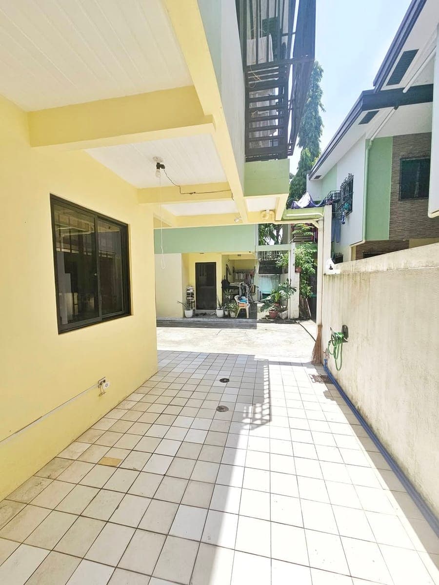 2 Storey House for Rent - photo 5