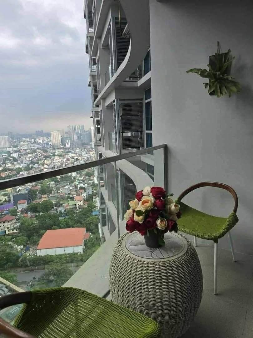 Uptown Parksuite Tower 2 - photo 3