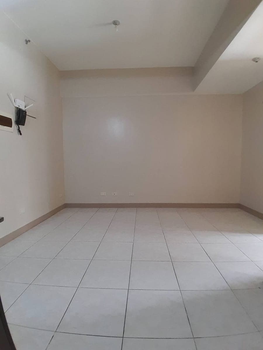 2-BEDROOM BARE  unit with balcony FOR RENT - photo 2