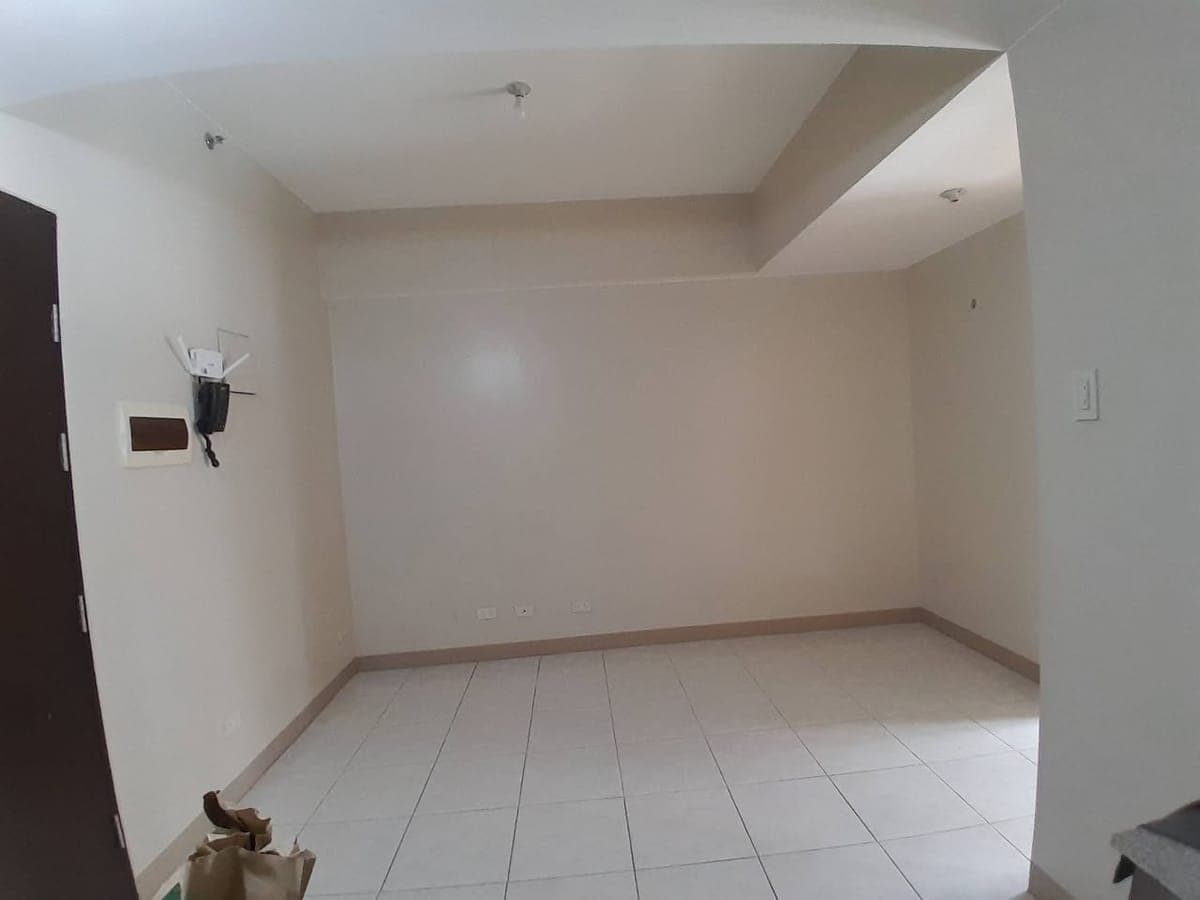 2-BEDROOM BARE  unit with balcony FOR RENT - photo 3