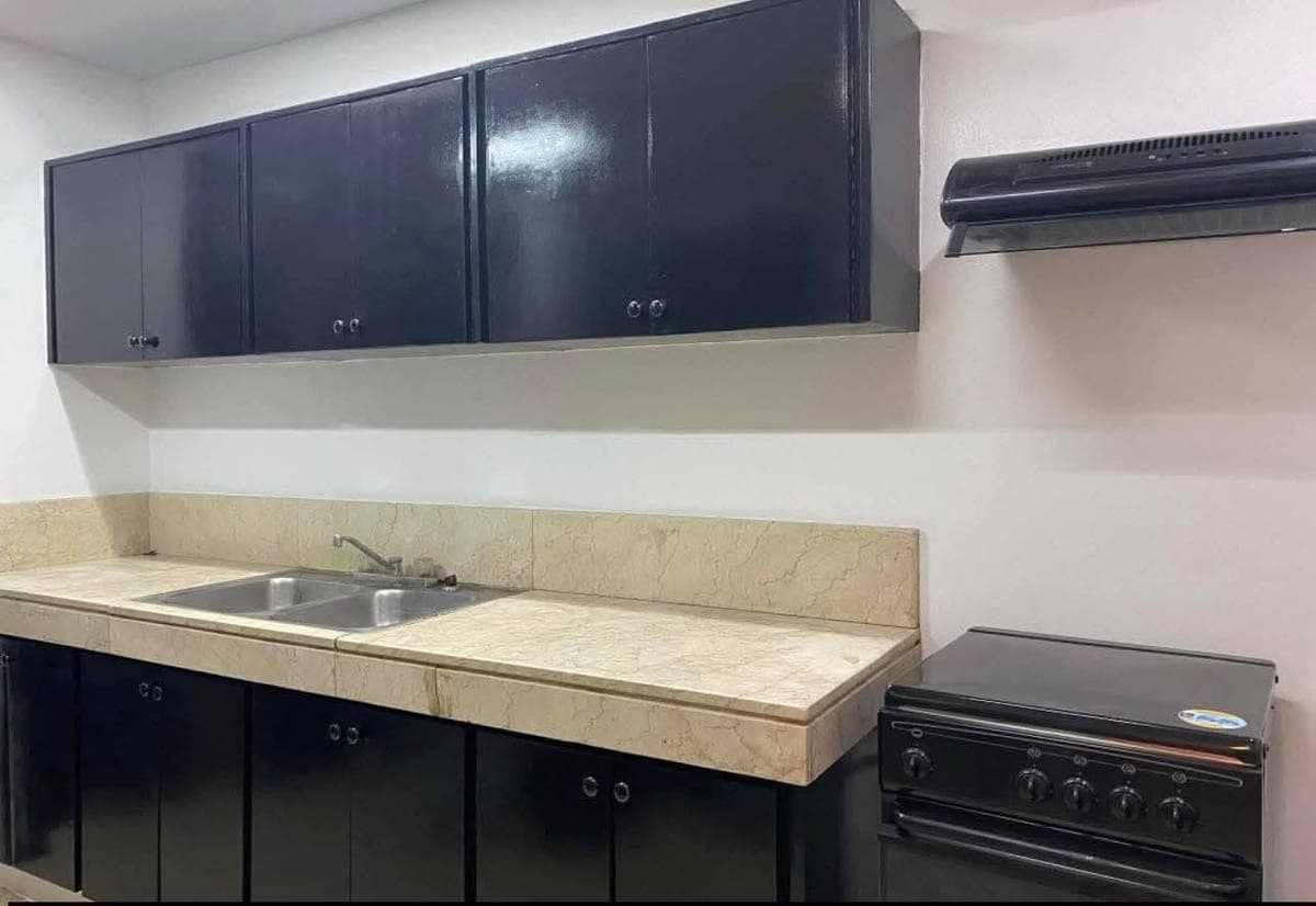 Spacious 2br for Lease in - photo 2
