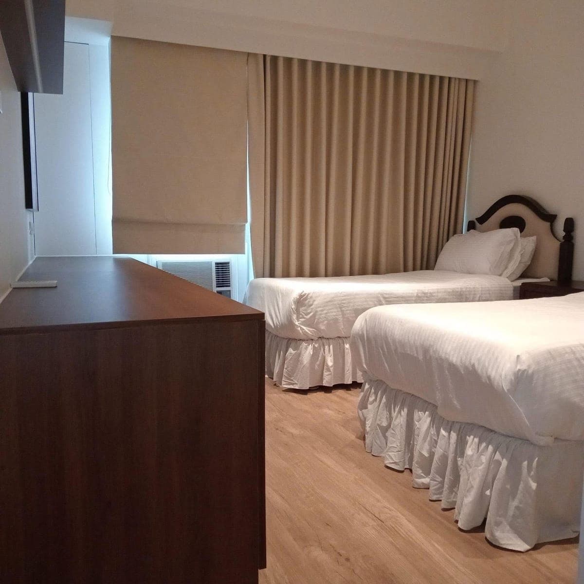 **FOR LEASE | 2BR Frabella I, Legazpi Village, Makati** - photo 2