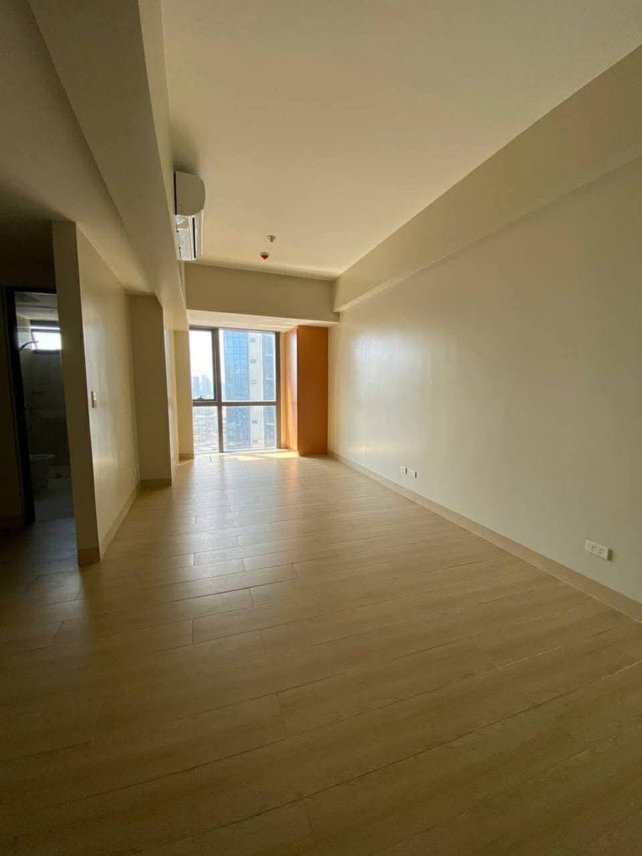 🏙️ For Rent | One Eastwood Tower 2 – 34th Floor ✨ - photo 1