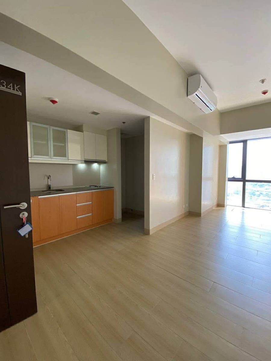 🏙️ For Rent | One Eastwood Tower 2 – 34th Floor ✨ - photo 4