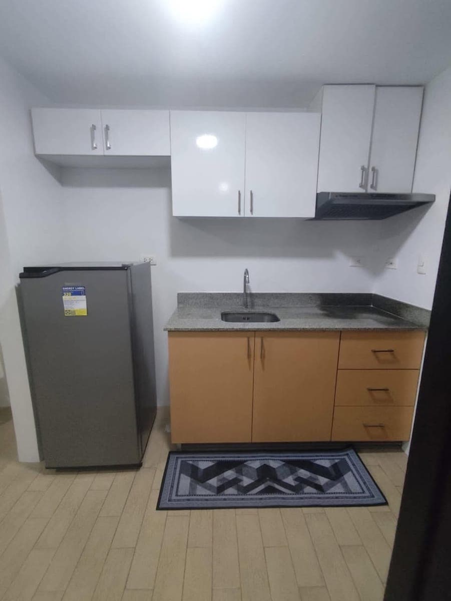 FOR LEASE: - photo 1
