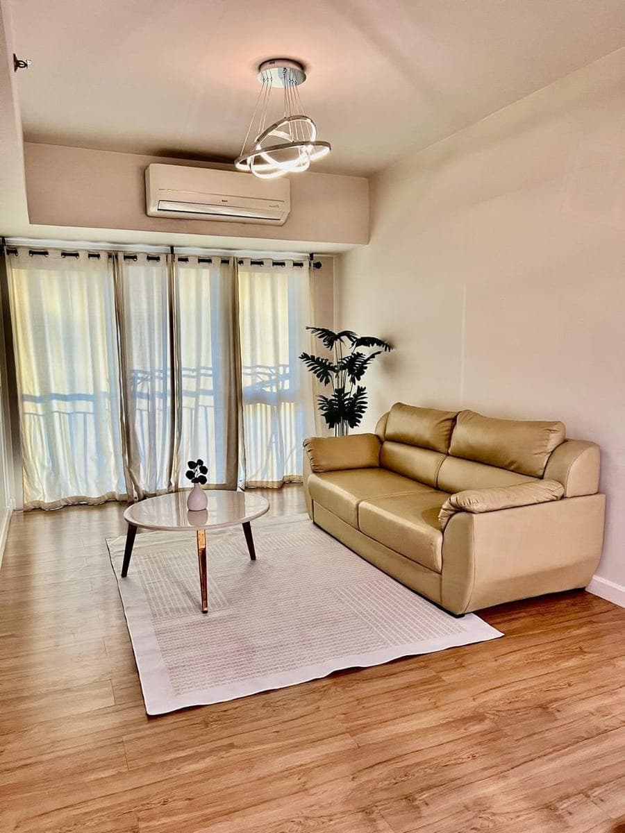 **Fully Furnished One Bedroom Unit with Balcony For Lease at Two Maridien ** - photo 1