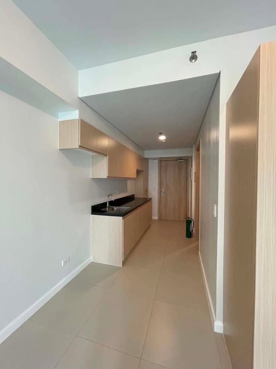 🏢 FOR RENT | CALLISTO TOWER 1 – MAKATI (Circuit Makati) - photo 3