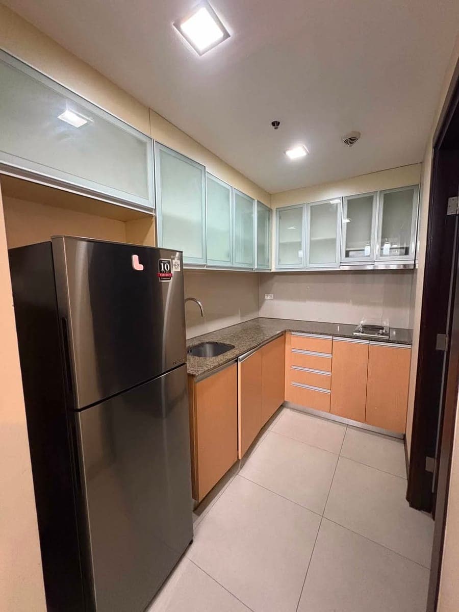 # **🏢TWO CENTRAL (For Rent!)** - photo 2